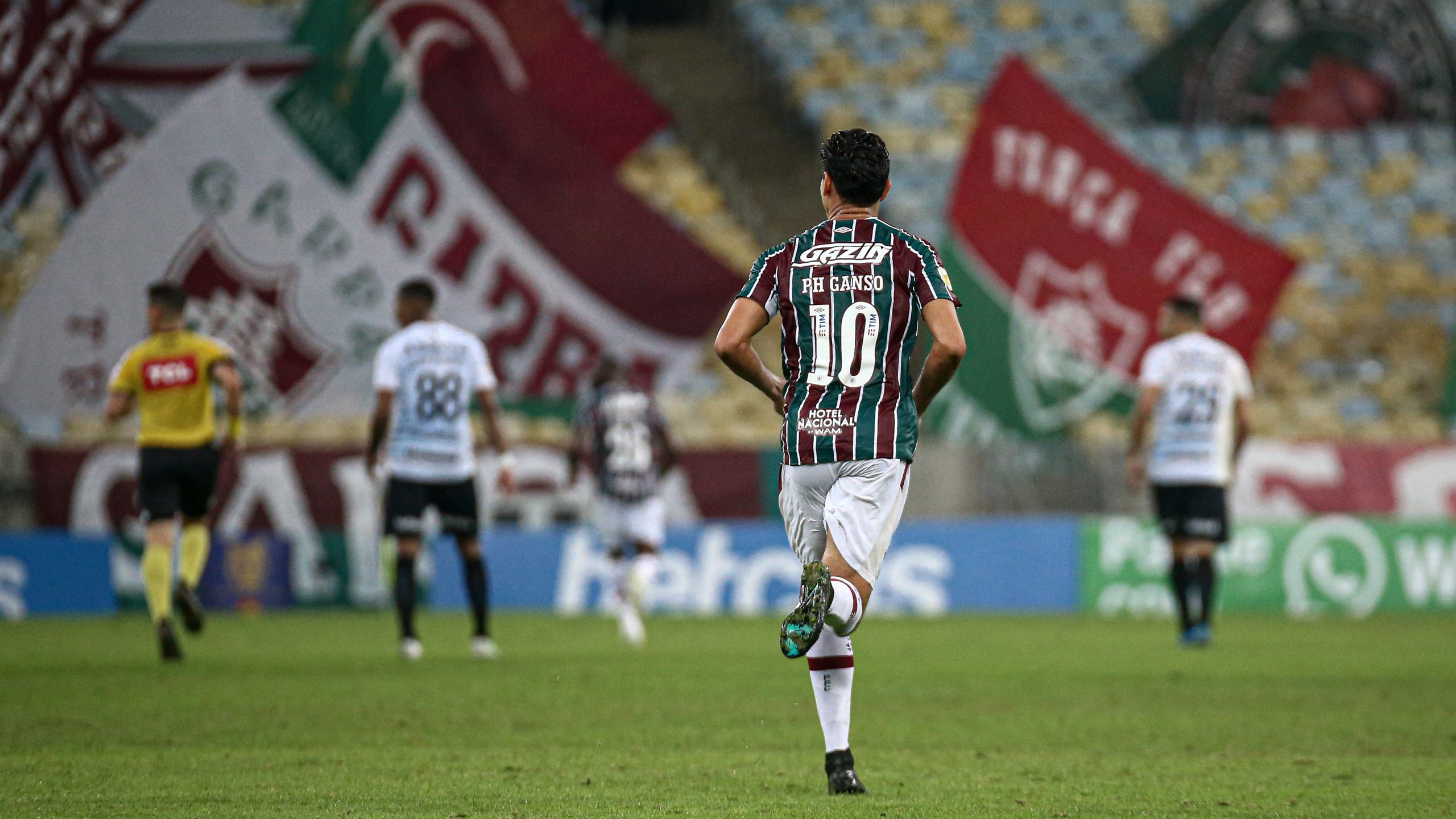 Ganso é detonado por dirigente do Fluminense
