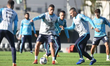 Santos recebe o Atlético-GO na Vila; confira o retrospecto do duelo