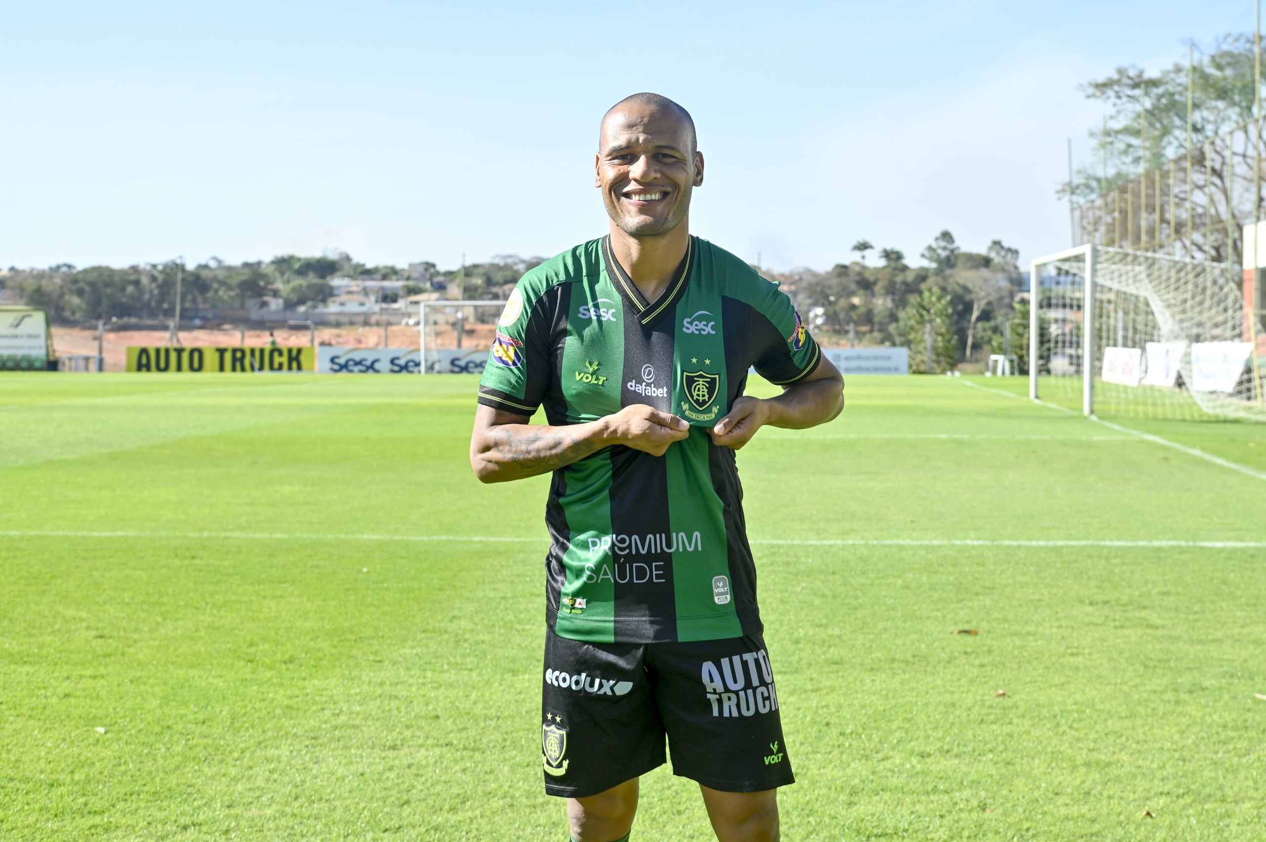 Patric celebra retorno a BH, elogia América-MG e garante permanência do clube na Série A: ‘Vamos conseguir esse objetivo juntos’