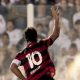 Ronaldinho comanda o Flamengo em jogo histórico contra o Santos