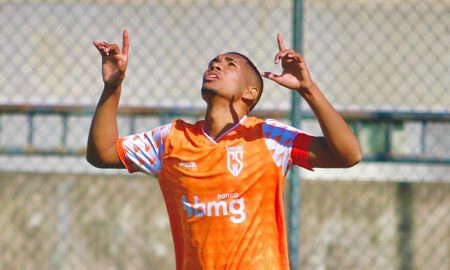 Capitão do Coimbra, Bruno Ribeiro comenta liderança isolada do Grupo B do Mineiro Sub-20: ‘Feliz pelo momento, mas queremos ser campeões’