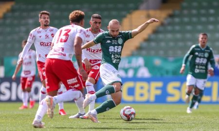 Apático, Guarani é goleado pelo Vila Nova e dá vexame no Brinco de Ouro