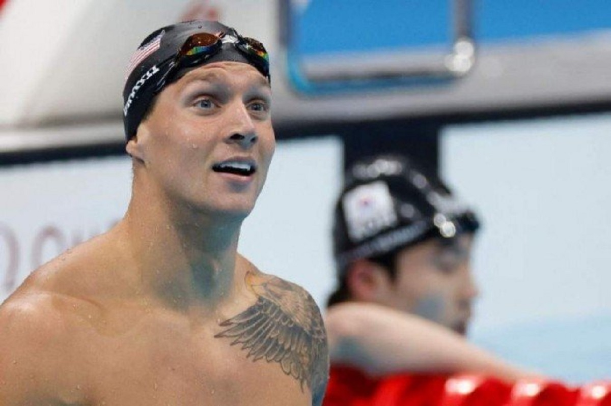 Dressel bate recorde mundial e conquista medalha de ouro para os EUA na natação