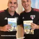 Crespo aprende português pelo Instagram e recebe presente para aprimorar língua