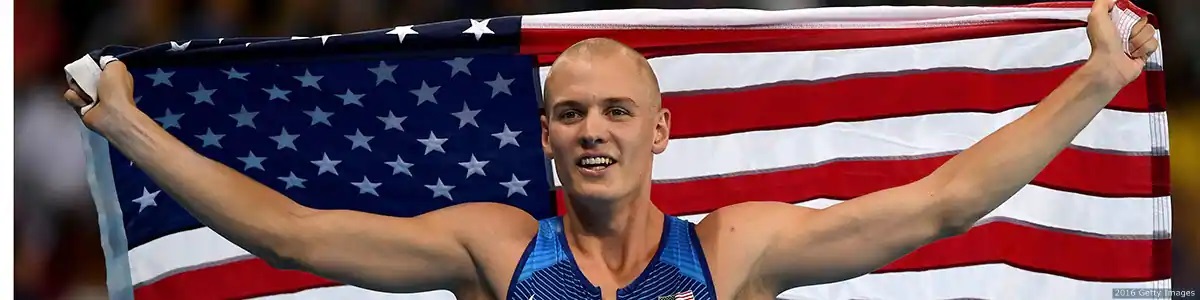 Campeão mundial de salto com vara Sam Kendricks, dos EUA, testa positivo para COVID e está fora da Olimpíada