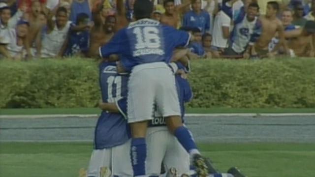 Em campanha invicta na Copa do Brasil, Cruzeiro enfrentou Vila Nova pela última vez; relembre