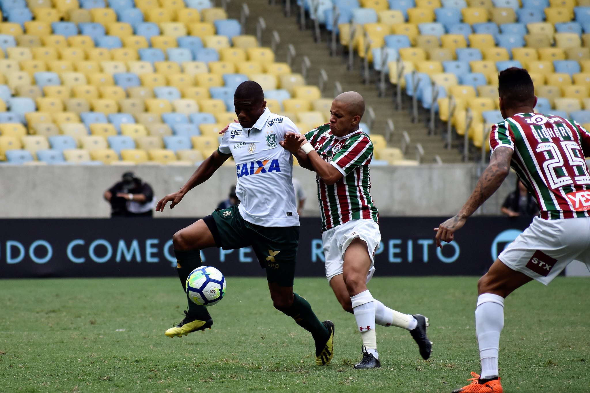 América-MG perdeu para o Fluminense em último duelo, relembre as escalações