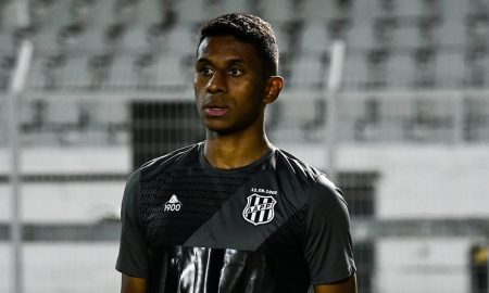 Expulso em Maceió, Cleylton desfalca Ponte Preta contra o Botafogo