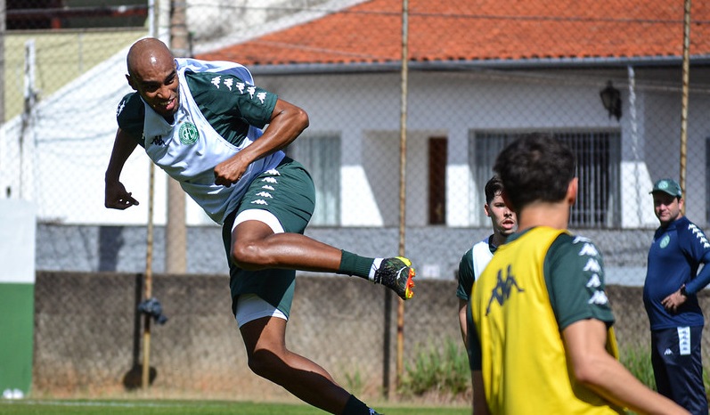 Daniel explica entrada de Carlão em vitória do Guarani: 'Ganhar a partida'