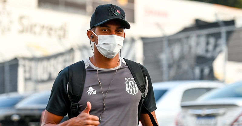 Thiago Lopes convence em quatro jogos e abraça titularidade na Ponte