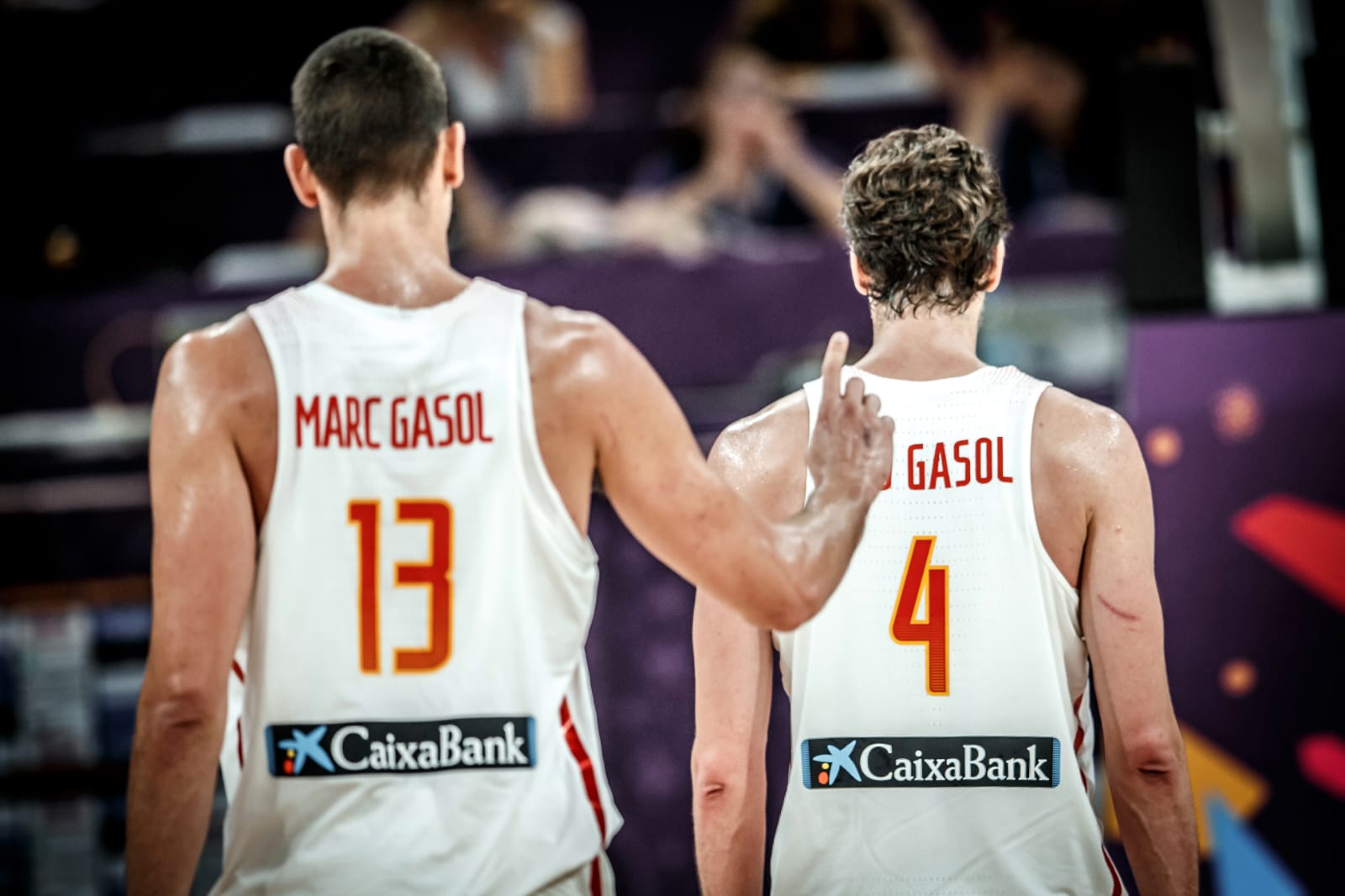 Pau e Marc Gasol se aposentam da seleção da Espanha