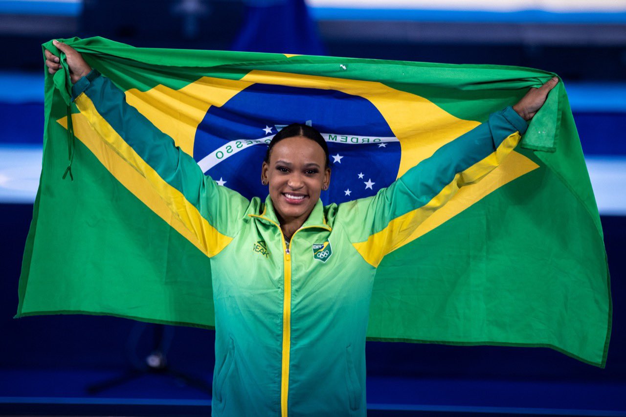Rebeca Andrade alcança marca inédita com medalhas em Tóquio