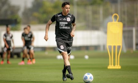 Gustavo Mantuan treinando pelo Corinthians