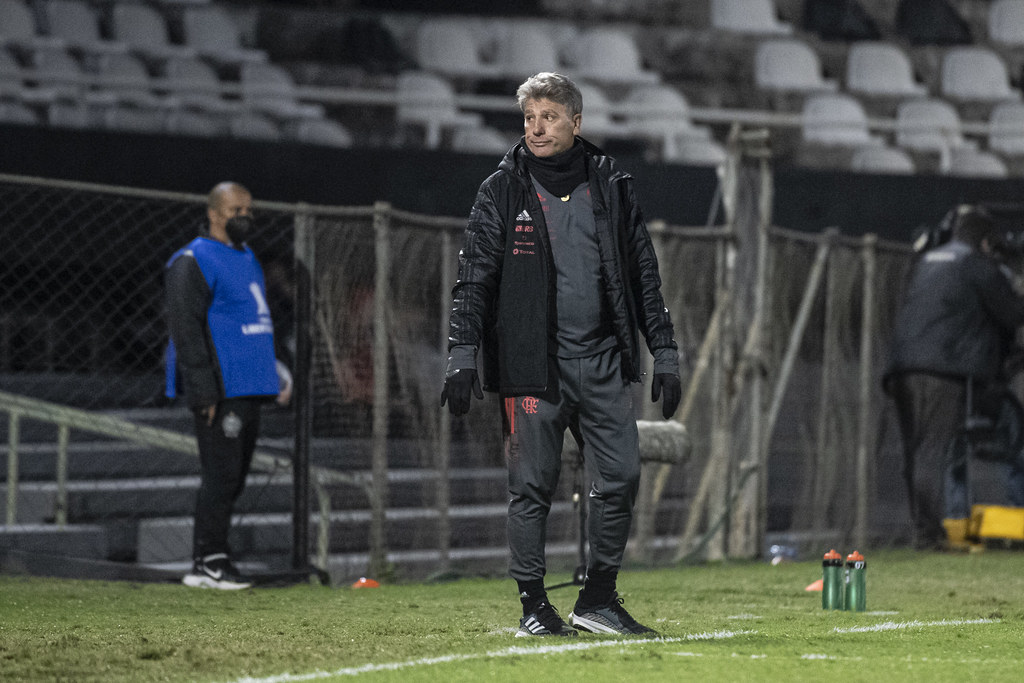 Renato Gaúcho lamenta injúria racial em vitória sobre o Olimpia: ‘Isso choca, isso entristece’