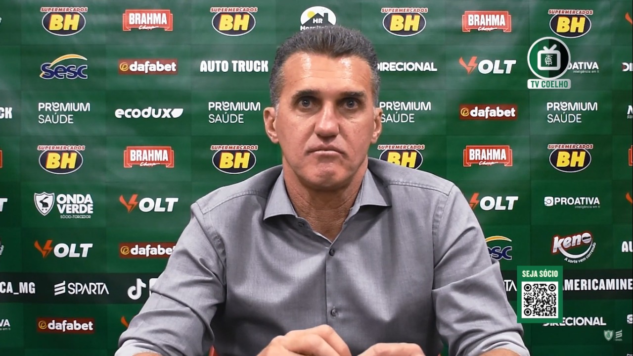 Satisfeito, Vagner Mancini vê América-MG em evolução e explica saída de Zé Vitor: ‘Não existe mais esse negócio de time titular e time reserva’