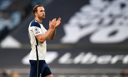 Harry Kane não se reapresenta ao Tottenham pelo segundo dia consecutivo