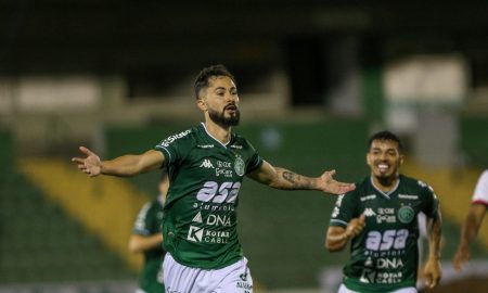 Guarani bate Brasil de Pelotas no Brinco de Ouro e se reabilita na Série B