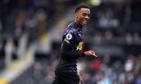 Newcastle assina contrato de seis anos com Joe Willock, do Arsenal