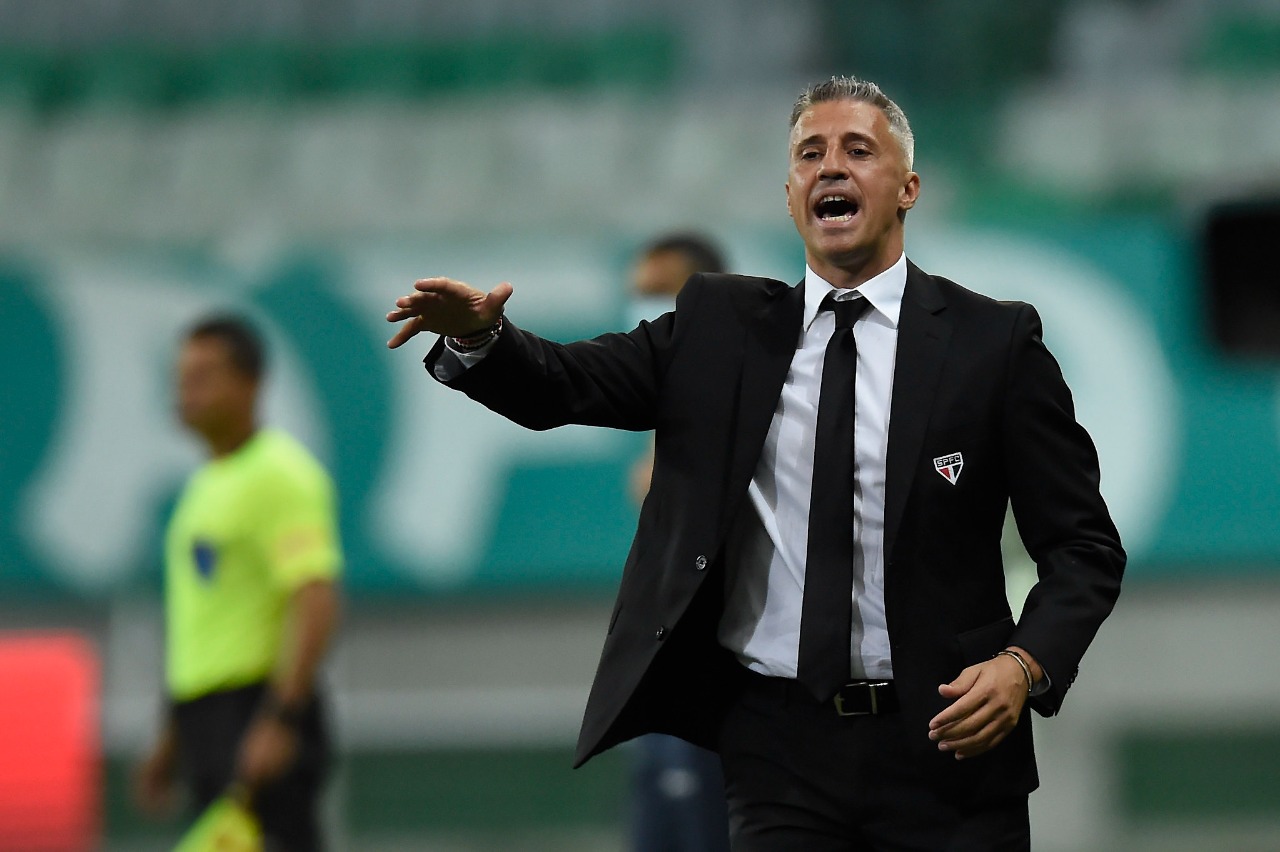 Crespo, treinador do São Paulo, contra o Palmeiras