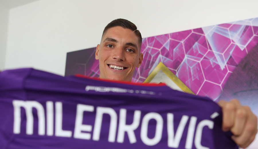Nikola Milenkovic renova contrato com a Fiorentina