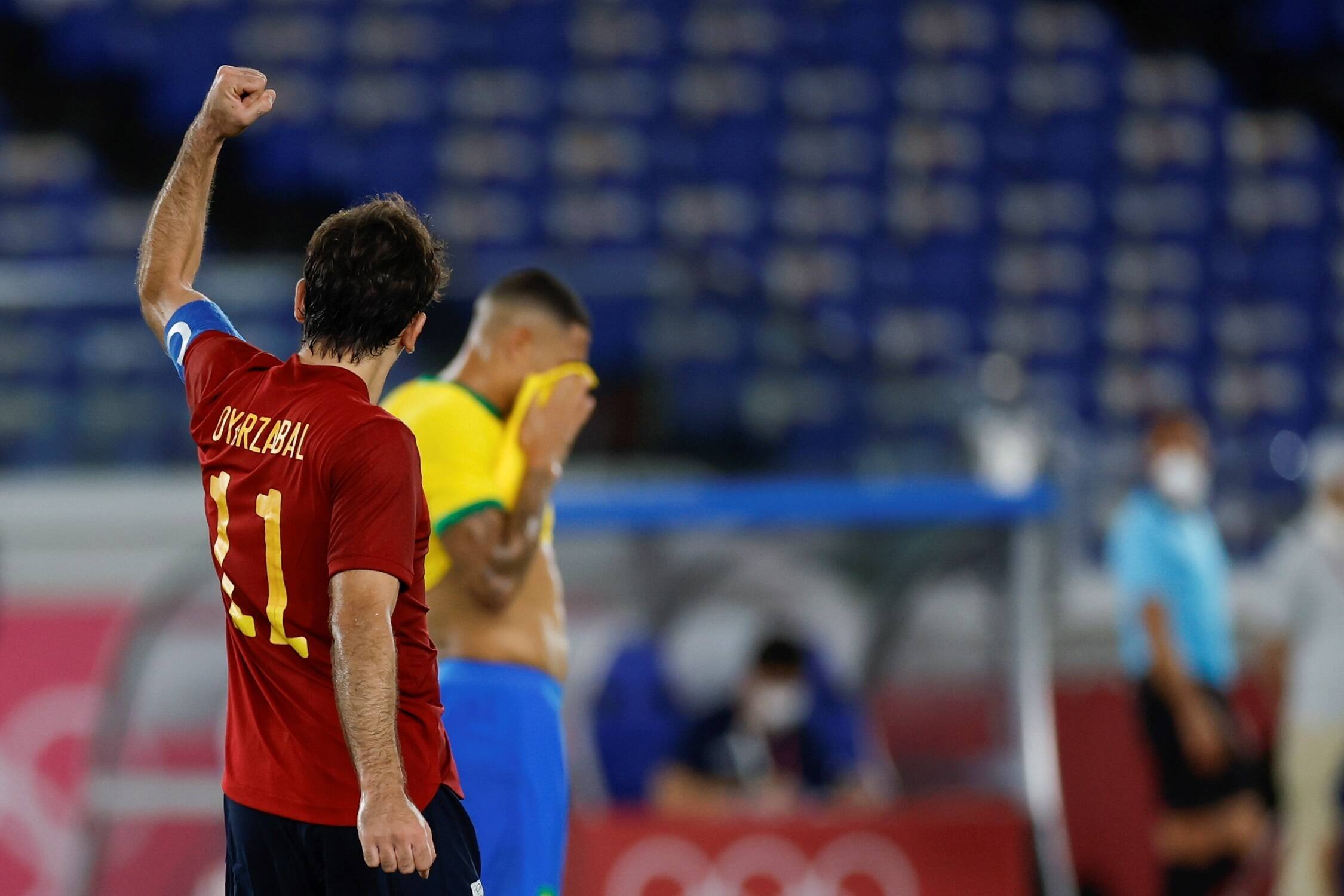 Atuações ENM: Espanha sufoca Brasil no final