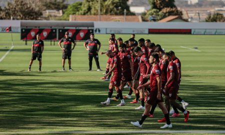 Treino no CT do Dragão