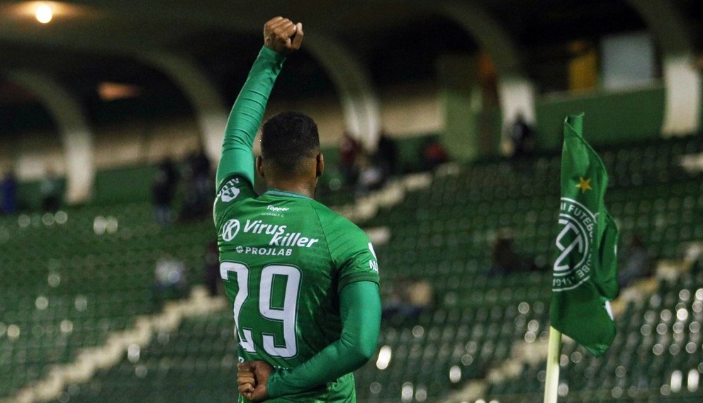 Veja quanto tempo leva para Júnior Todinho defender o Guarani na Série B