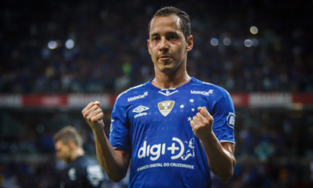 Rodriguinho cobra direitos de imagem do Cruzeiro na Justiça; valores ultrapassam R$ 4 milhões