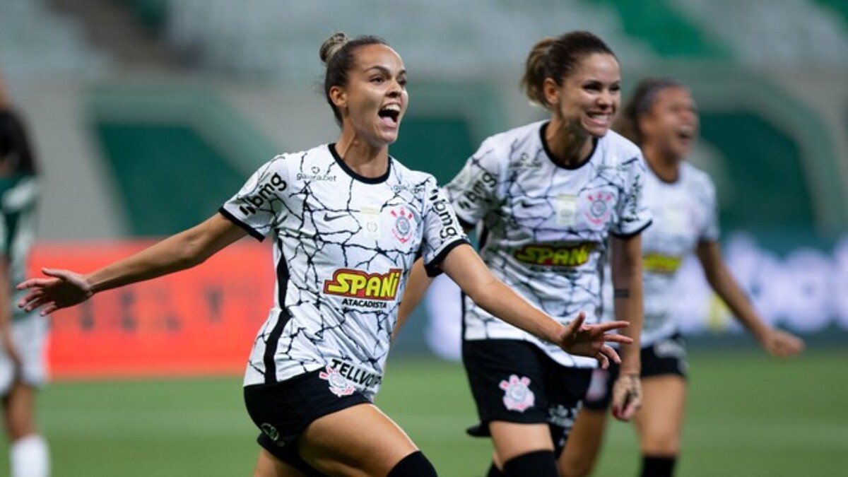 Com gol no Majestoso, Gabi Portilho assume a liderança na