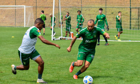 América-MG treina e segue preparação para pegar o Corinthians