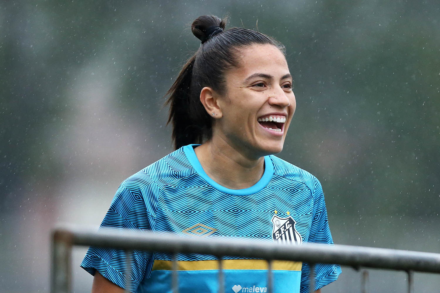 Bia Menezes confia em classificação do Santos para semifinal do Paulista