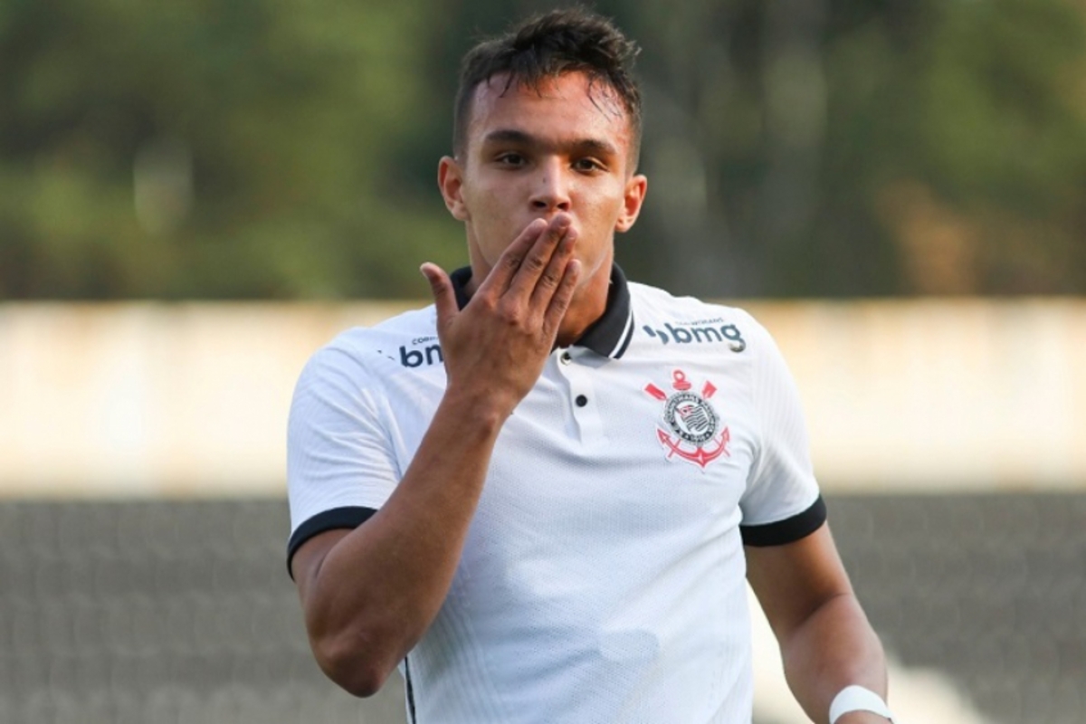 Artilheiro do Sub-20 vai ter chance no profissional do Corinthians