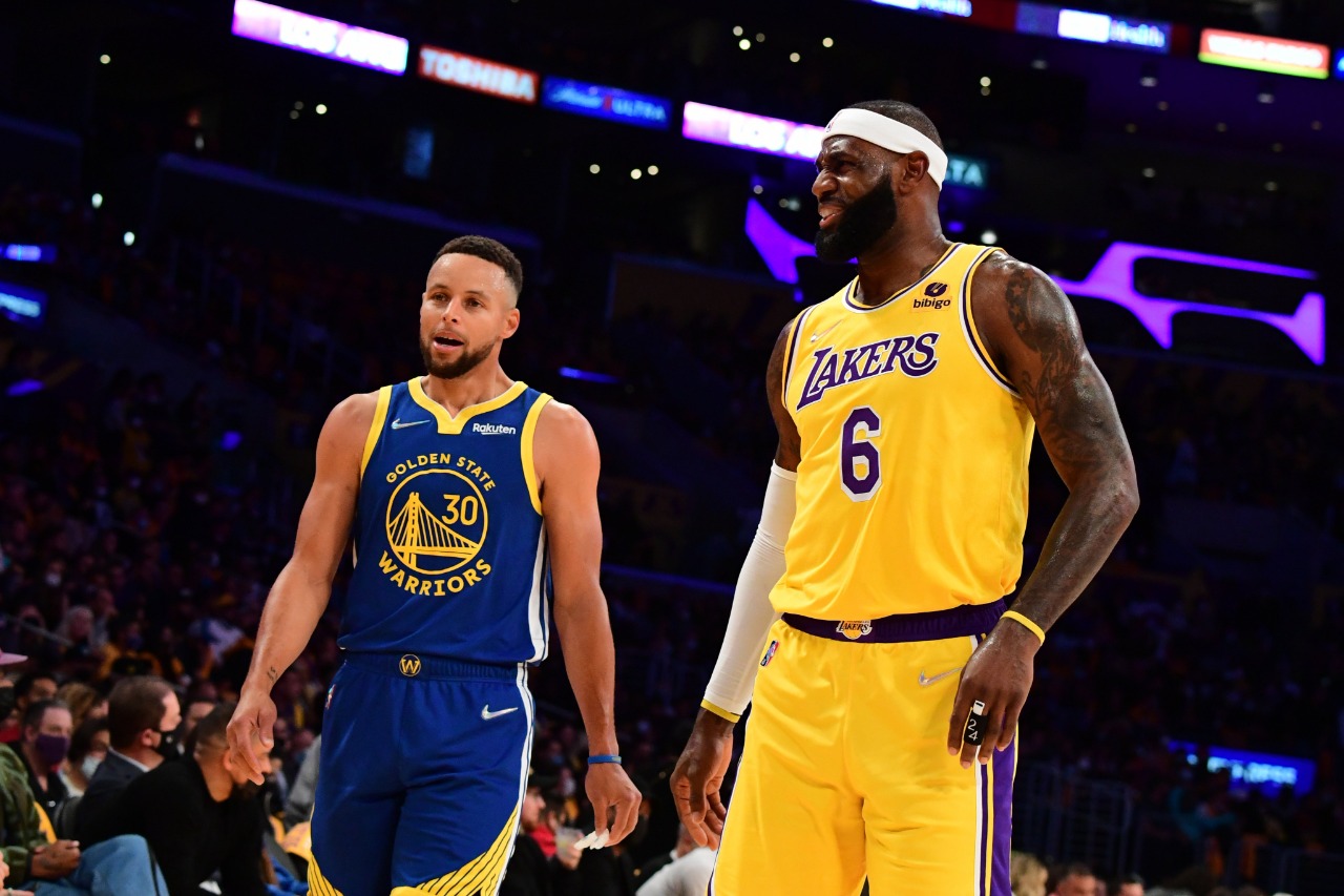 Warriors vencem Lakers pela NBA