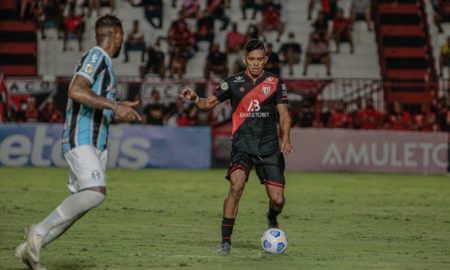 Igor Cariús comemora primeiro gol no Brasileirão e destaca bom momento do Atlético-GO
