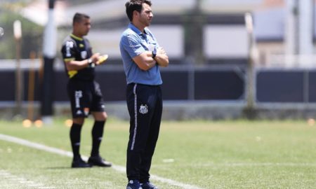 Gabriel Bussinger, treinador dos elencos Sub-17 e Sub-16 do Santos