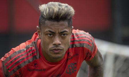 Na tarde desta segunda-feira (11), o Flamengo confirmou por meio de suas redes sociais, as lesões de Arrascaeta e Bruno Henrique.