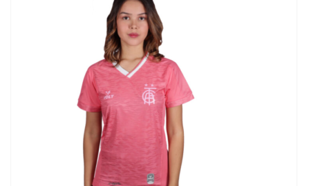 Engajado em causas sociais, América-MG lança camisa de referência ao Outubro Rosa