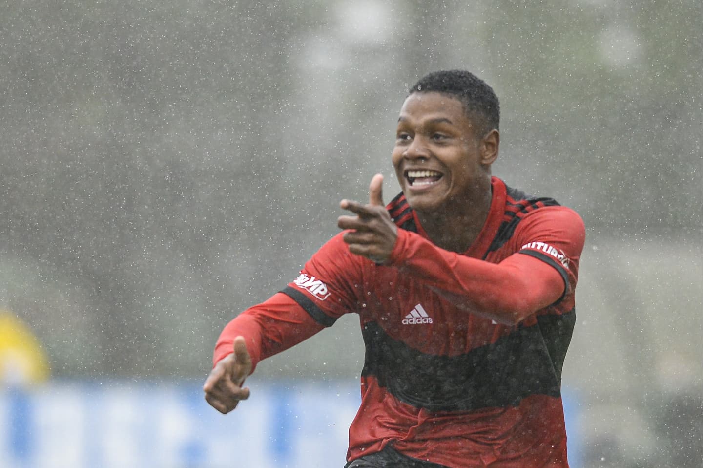 Chocolate! Flamengo sub-17 goleia o Palmeiras e encaminha classificação para a final da Copa do Brasil