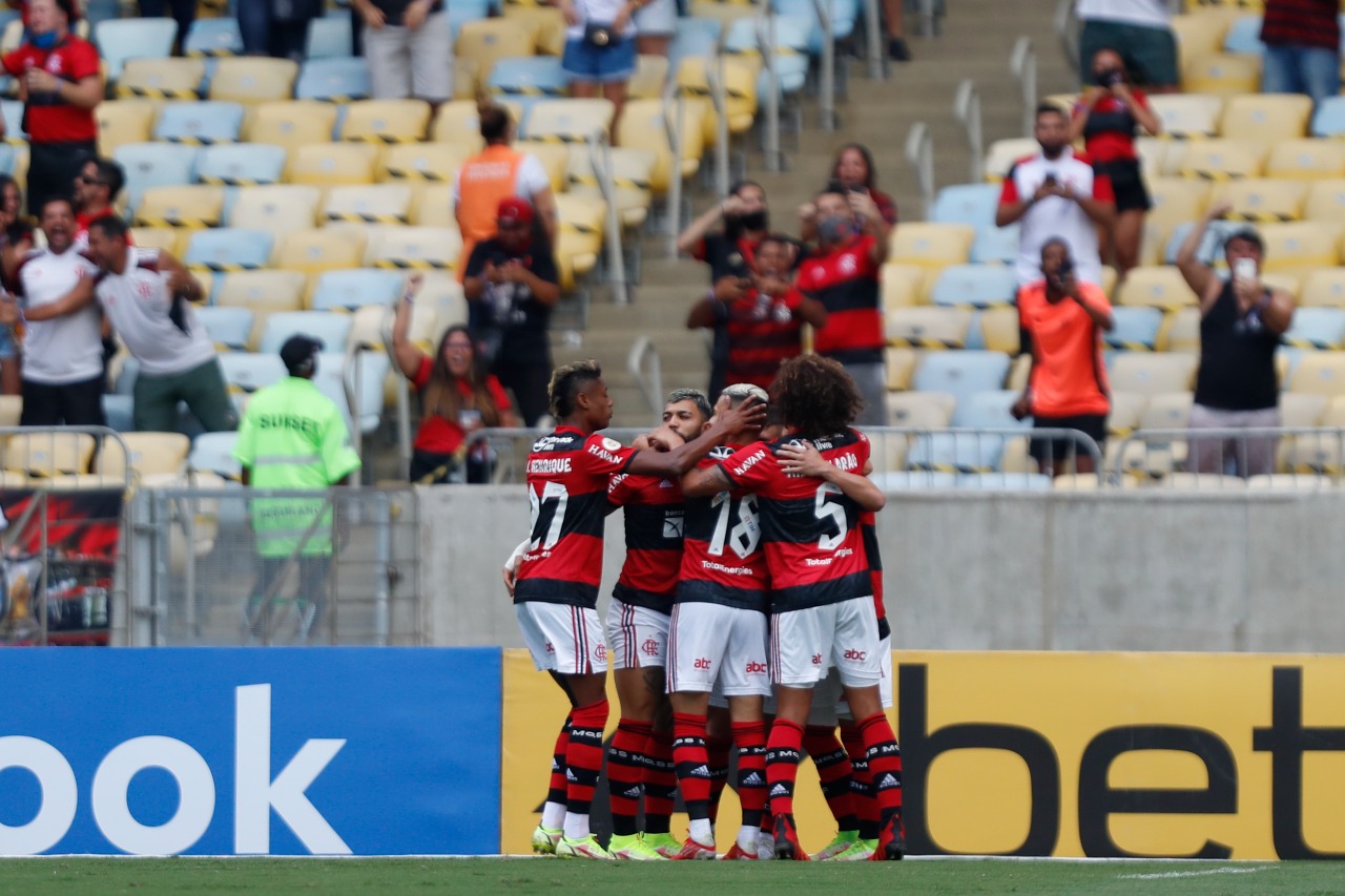 Após vencer o Athletico, Flamengo terá desafios na caça ao Galo