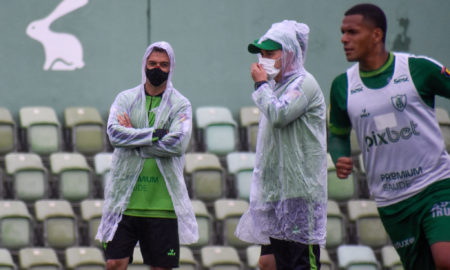 América-MG treina e encerra preparação para enfrentar o Grêmio