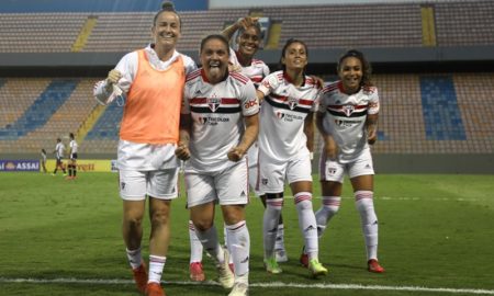 São Paulo goleia o Santos e encara o Corinthians na final do Paulistão Feminino