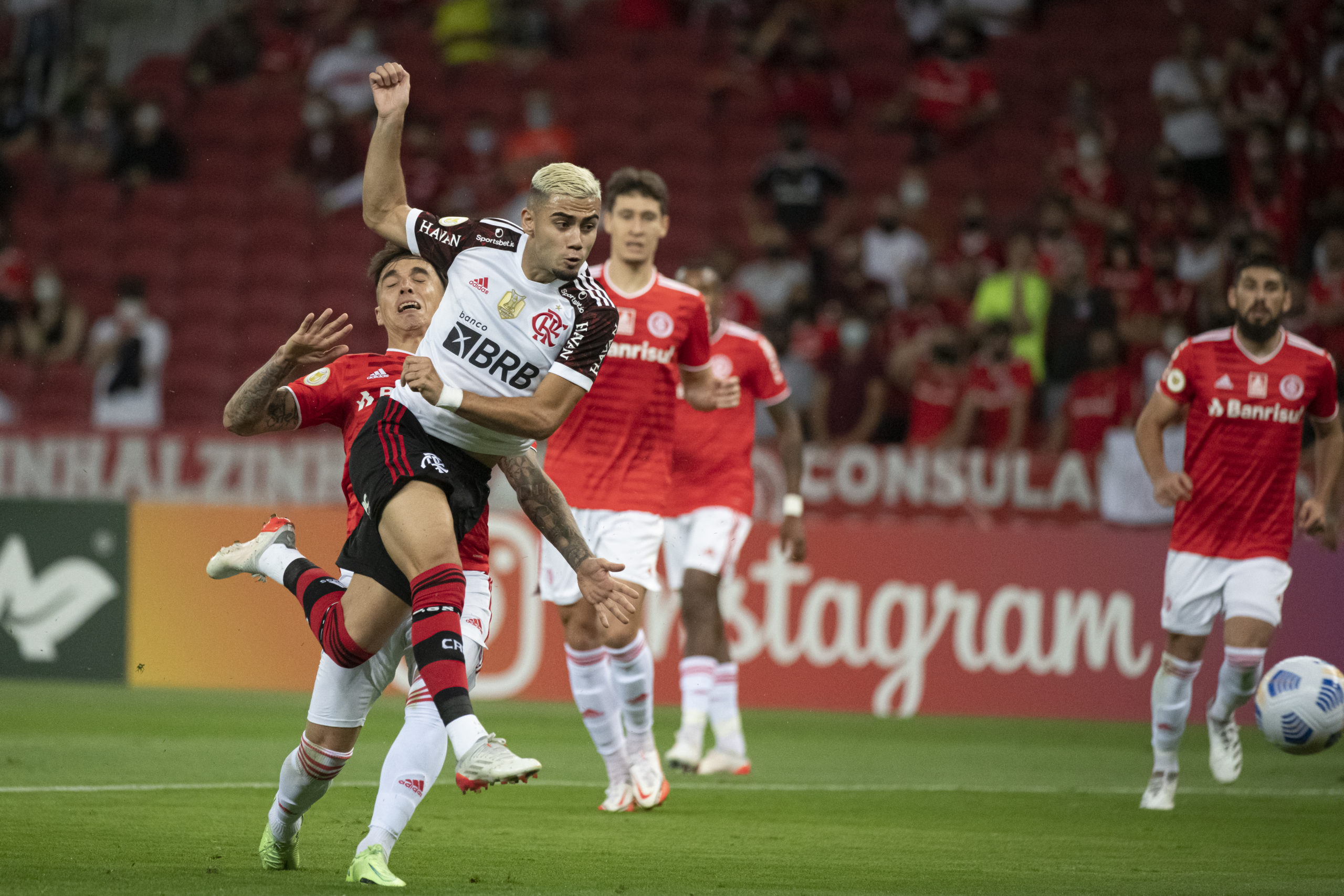 Atuações ENM: Com golaço de Andreas, Flamengo bate o Inter no Beira-Rio; veja notas