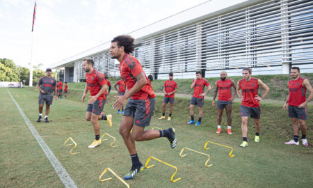 Willian Arão não treina e vira dúvida para enfrentar o Corinthians; veja a provável escalação