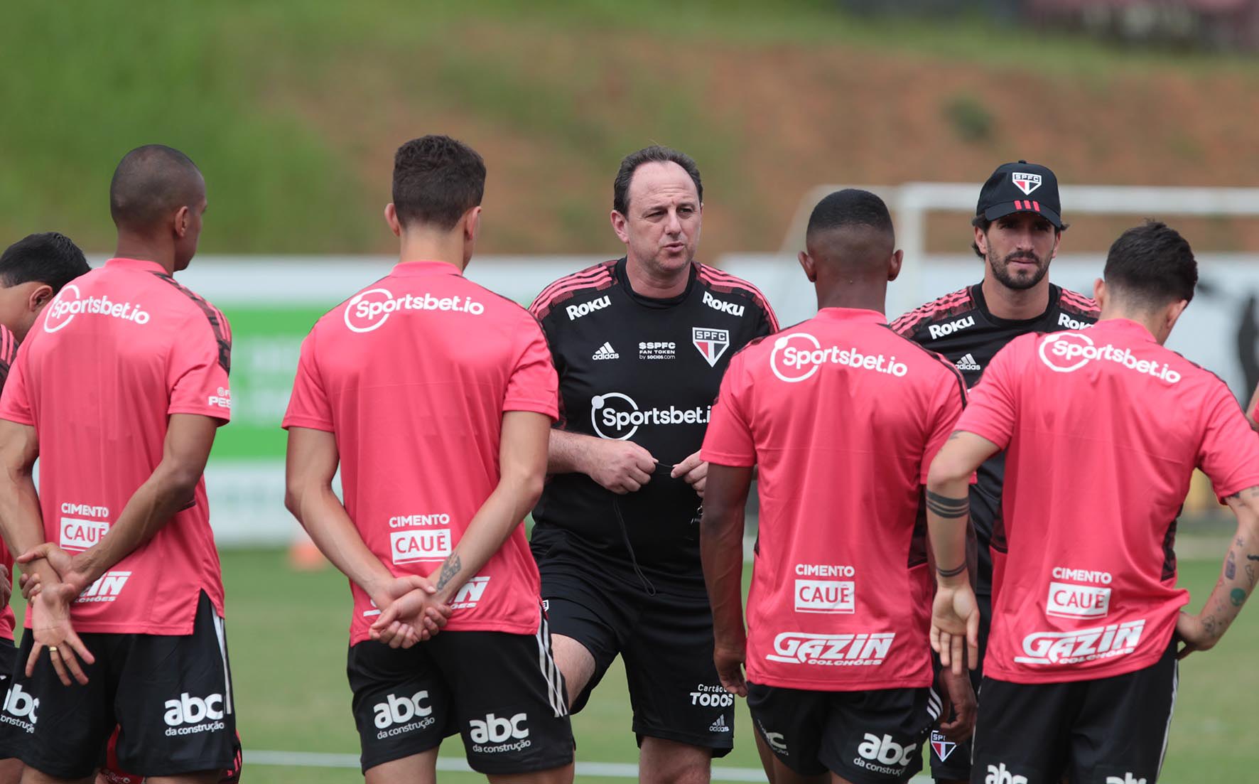 São Paulo inicia preparação de olho no Grêmio para eliminar de vez qualquer chance de rebaixamento