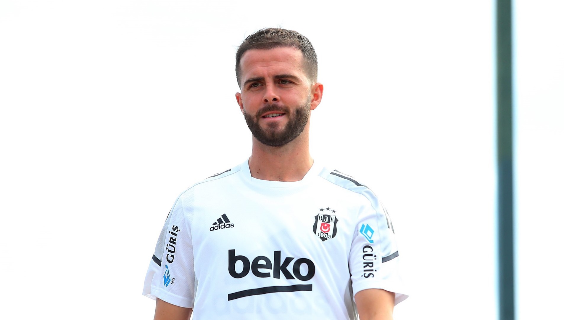 VÍDEO]: Besiktas anuncia Miralem Pjanic, ex-Barcelona, como novo