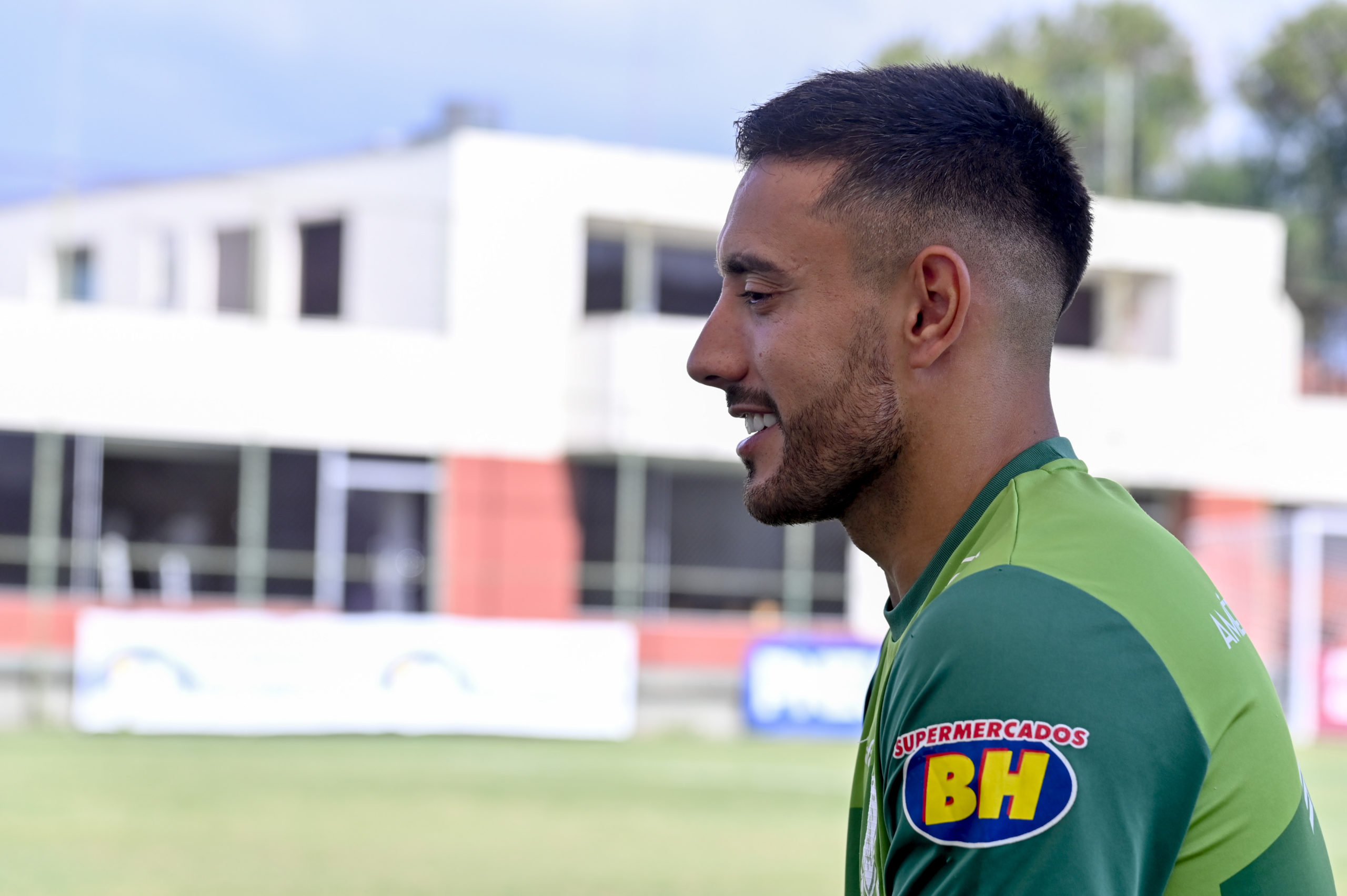 América-MG oficializa saídas de Alan Ruschel e Ribamar