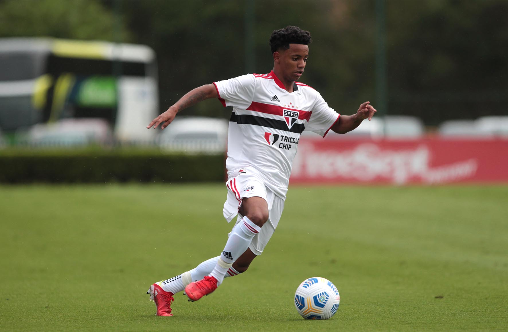 Palmeiras mede forças com São Paulo em Cotia no jogo de ida da final do  Paulista Sub-20 – Palmeiras