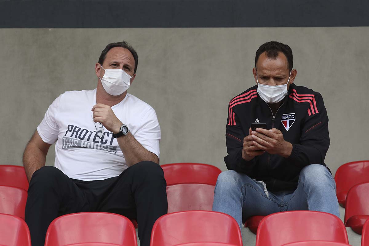 Rogério Ceni pode ganhar dois reforços de Cotia para próxima temporada do São Paulo