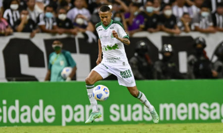 'Faltou capricho' diz Ademir sobre gol perdido em América-MG x Ceará