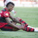 Com oito desfalques, Flamengo divulga lista de relacionados para encarar o Santos